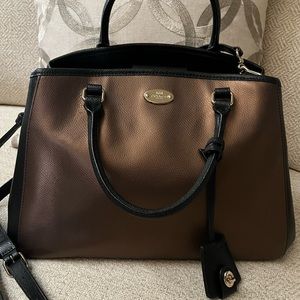 Coach two-tone copper-brown and black hand bag with shoulder strap. Gorgeous!❣️